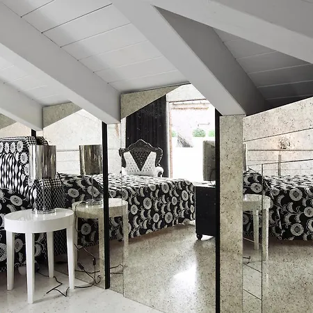 Casa Fortuny Luxury Apartment-2