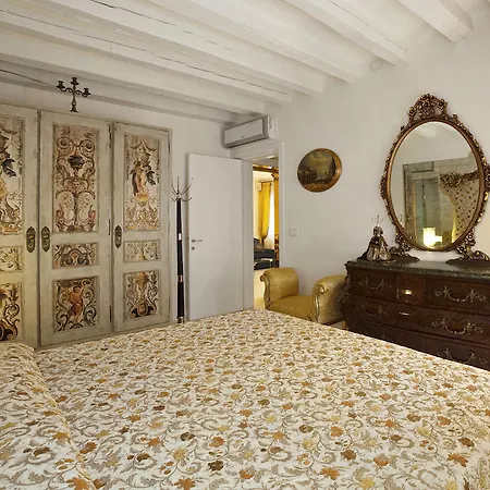 Casa Fortuny Luxury Apartment-2